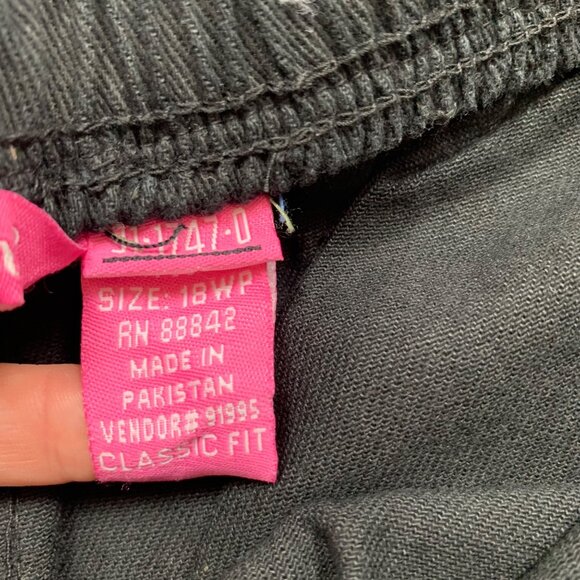 Woman Within Classic Fit Black Pants Size 18WP plus size petite short - Picture 3 of 7